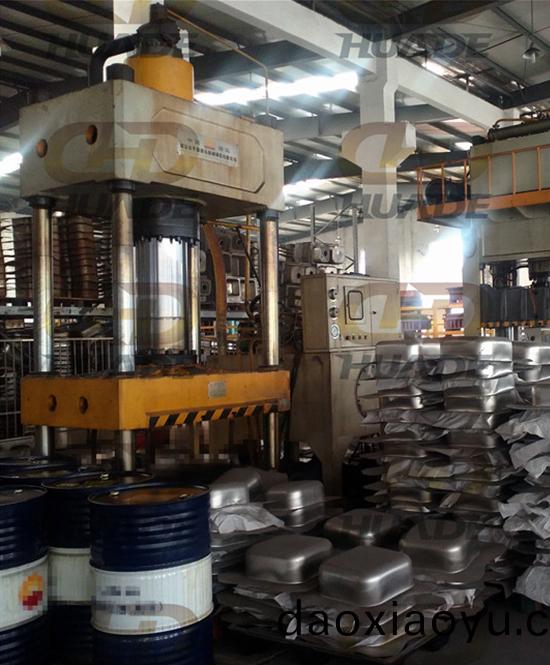 HDY不(bu)鏽(xiu)鋼水(shui)槽(cao)拉伸(shen)機(ji)